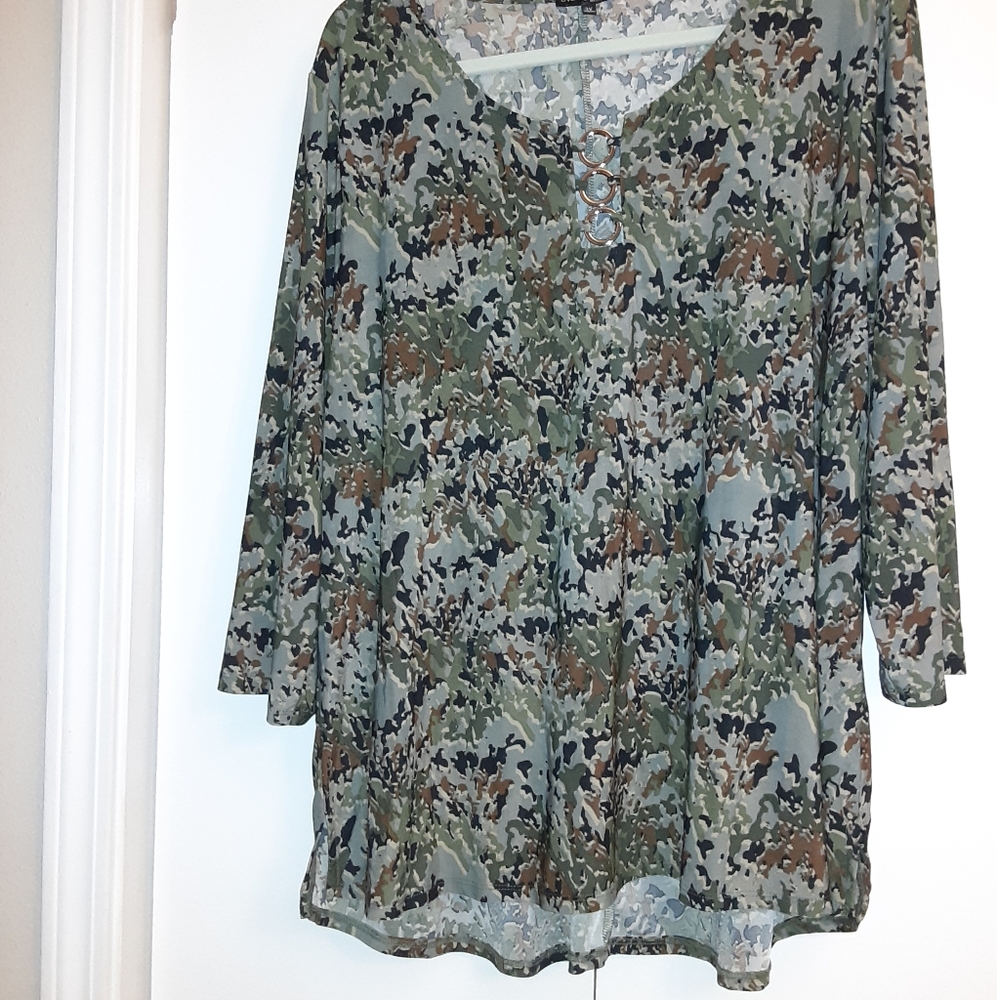 Ava & Grace 3x Women's Camouflage Top